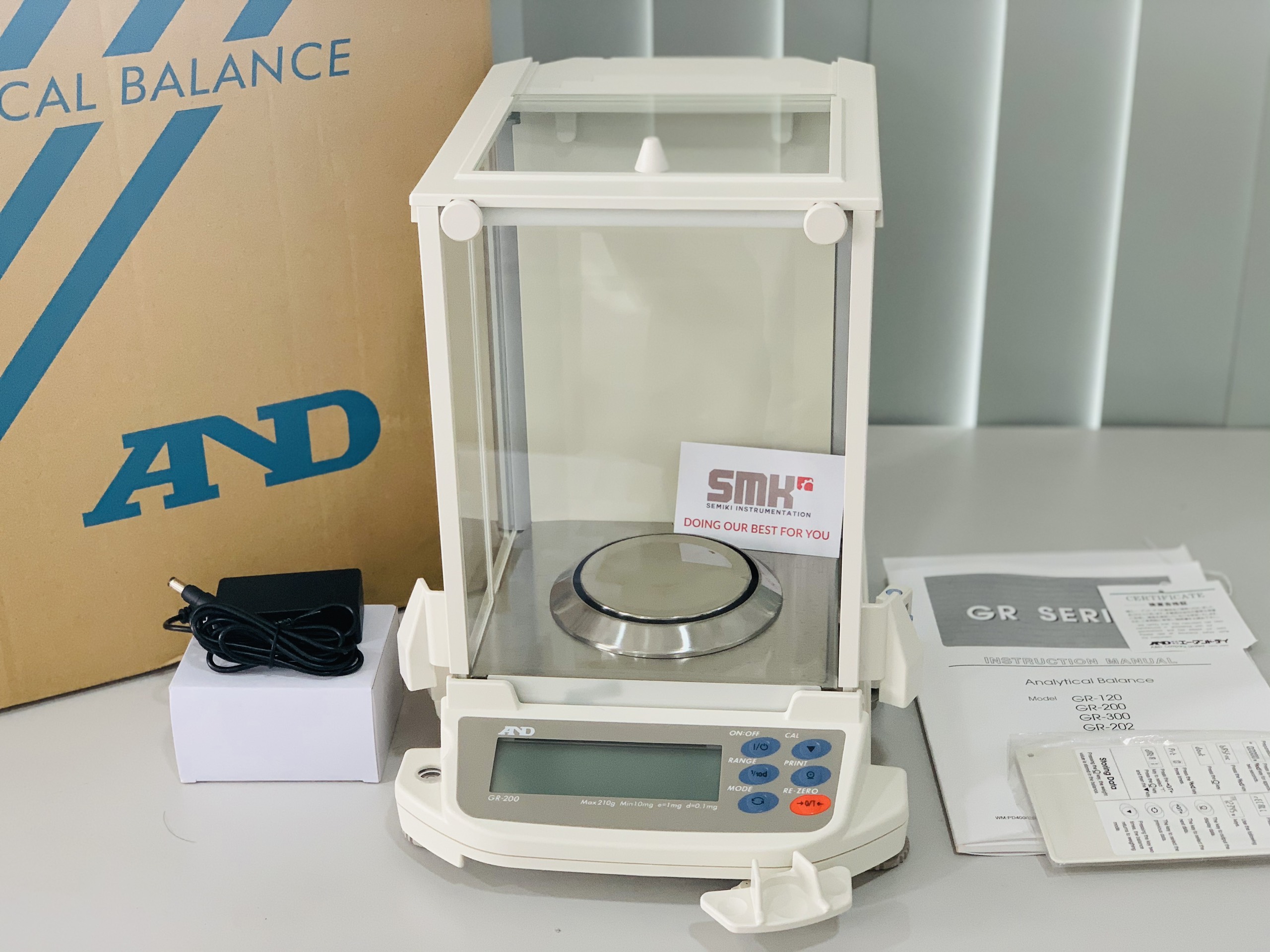 AND Weighing ADGR221013-202G Gr Series-202 Analytical Balances 