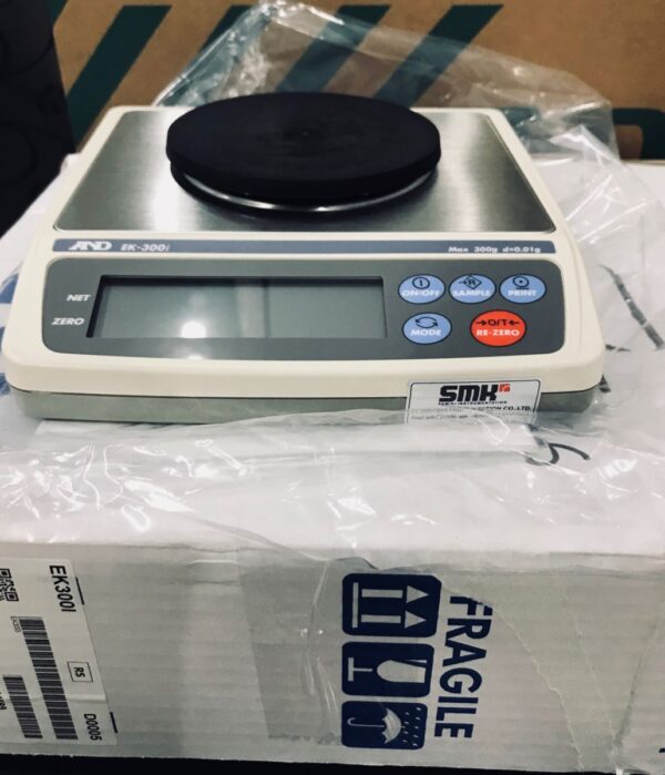 A&D Compact Balances EK-300i cân chính xác 300g/ 0.01 g