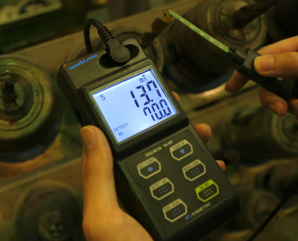 Kanetec TM-901EXP Magnetic Meter - Image 3