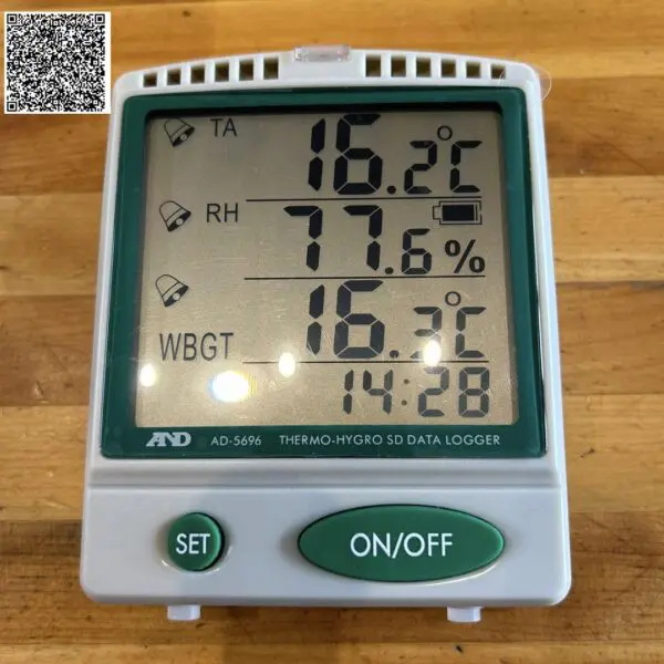 A&D AD-5696 Bộ ghi dữ liệu nhiệt độ, độ ẩm, WBGT kèm SDHC card - Hình ảnh 3