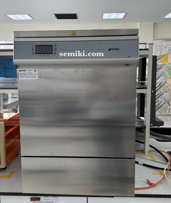SMEG Glassware washers GW4260 washing and drying system to sterilize laboratory equipment